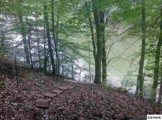 1044 Beechwood Dr, Dandridge, TN 37725