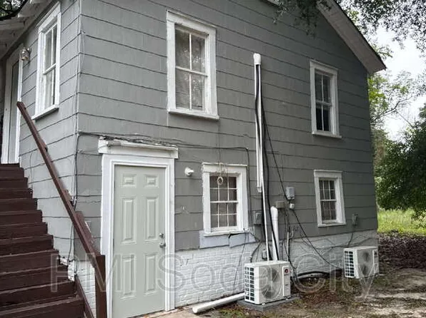 211 E Brooks St, Kingstree, SC