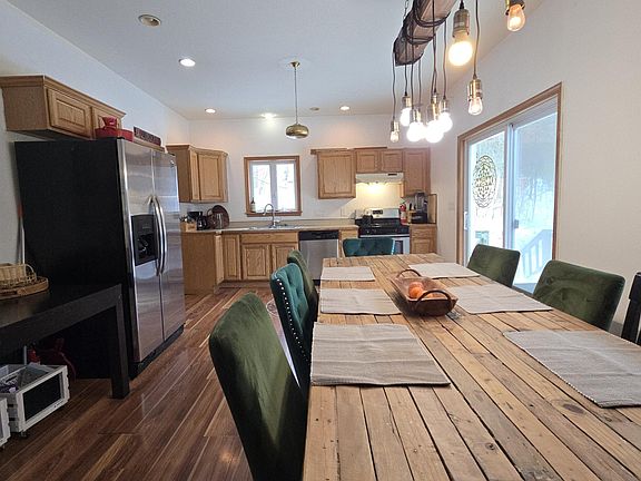 5th image of 614 Salls Rd