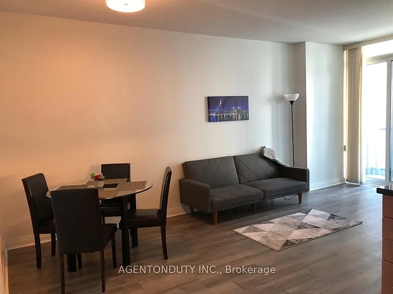 1121 Bay St #701 — Photo 5
