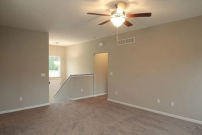 4 Bedroom, 3 bath close to University — Photo 4