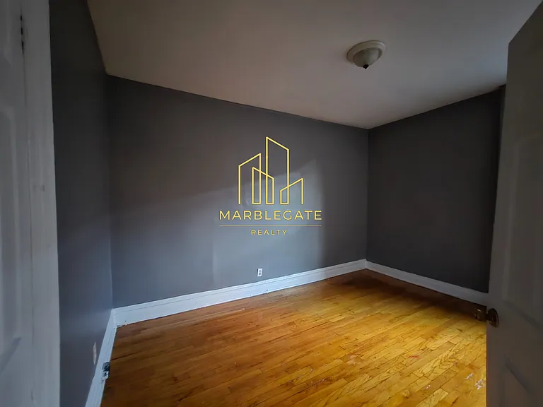 323 Park Ave #144 — Photo 3