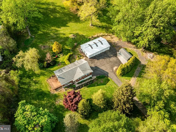 514 Bulltown Rd, Elverson, PA 19520