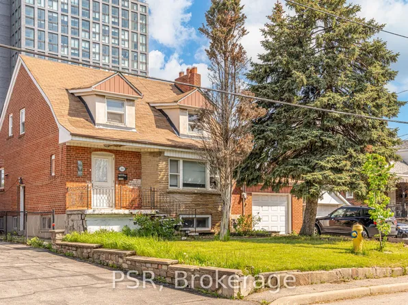 14 Jane Osler Blvd, Toronto, ON M6A 1W7