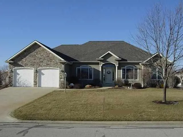 2086 E Barberry Dr photo 1