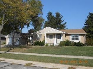 657 S 16th Ave, West Bend, WI 53095