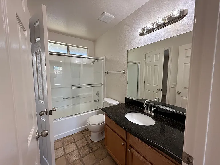3937 Dale Rd #B — Photo 12