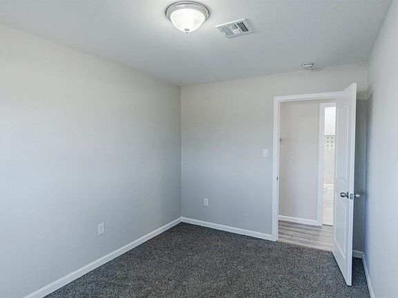3rd image of 367 Sawtelle Ave