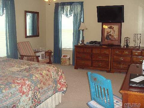 2nd image of 5 Appomattox Ct