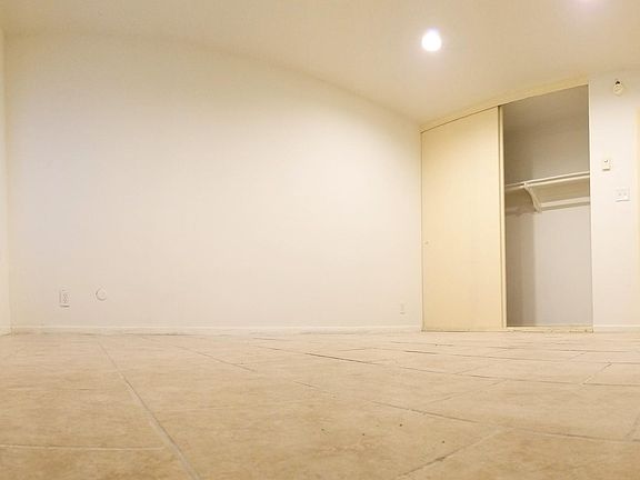 4th image of 8108 Langdon Ave #9uxmxfgfy