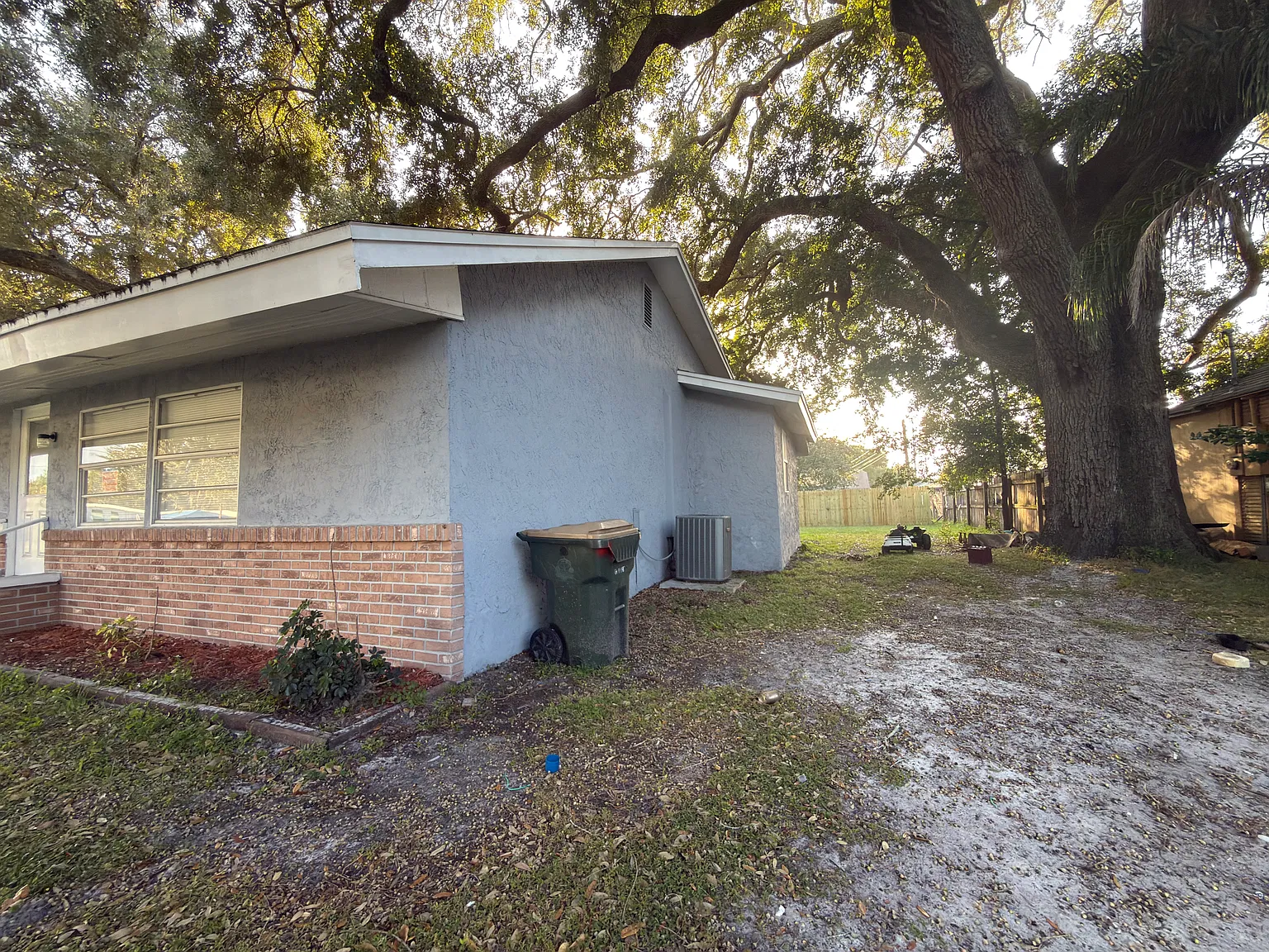 4 bed, 1690 sqft, $2,562 — Photo 2