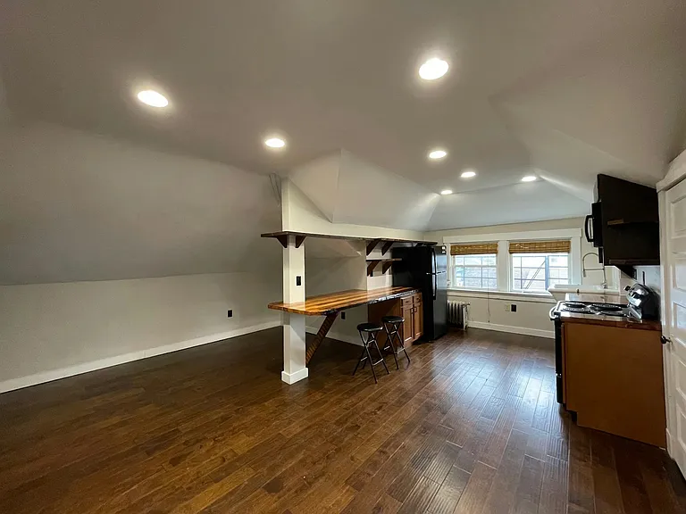 750 Hawthorne Ave #4 — Photo 7
