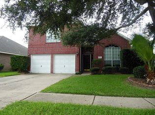 810 Tennyson Dr, Pearland, TX 77584