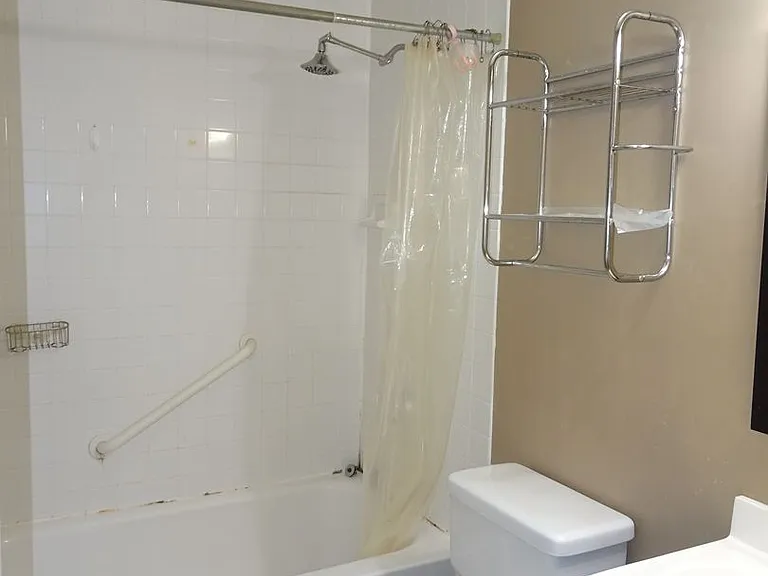 6240 Adams Hunt Dr — Photo 14