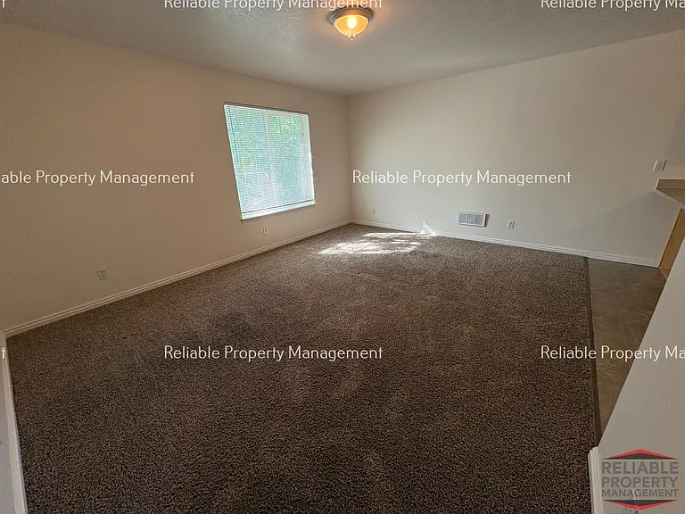 630 Linden Dr #4 — Photo 15