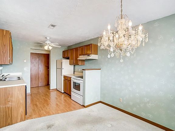 4th image of 5049 Tri County View Dr