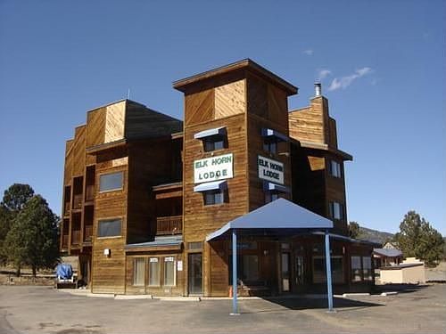 2nd image of 3377 Mountain View Blvd