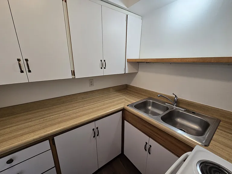 University View Apartments — Photo 37