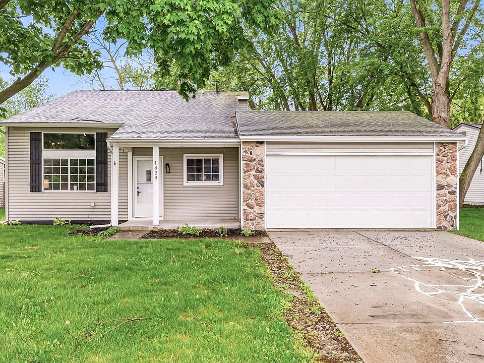 1st image of 1828 Woodland Dr