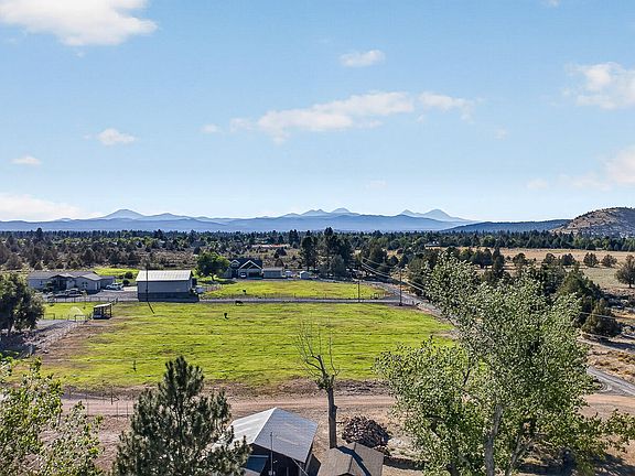 3rd image of 21485 Modoc Ln