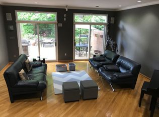 4714 Bayard St, Pittsburgh, PA 15213