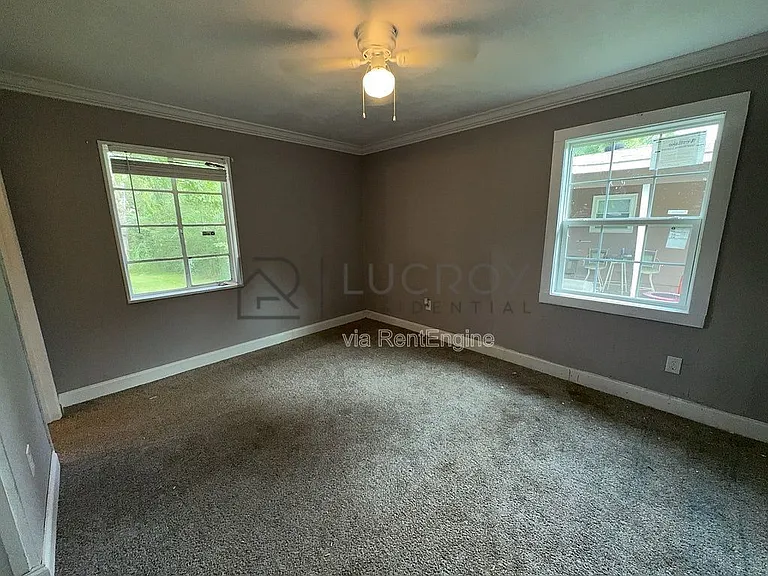 3030 Oak Forest Dr — Photo 11