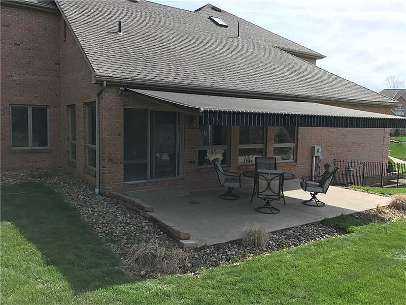 2nd image of 105 Cobblestone Cir