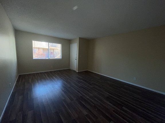 5th image of 2918 Klinger Cir APT 2