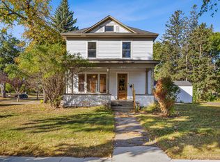 429 11th St S, Moorhead, MN 56560