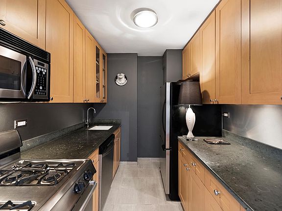 2nd image of 400 Central Park W APT 5E