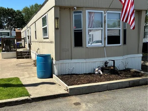 245 Manton St, Pawtucket, RI 02861