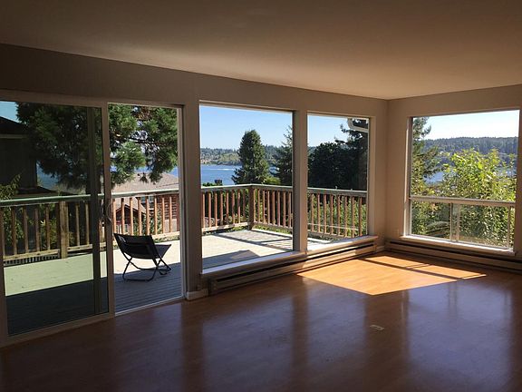 3rd image of 26180 Ohio Avenue Ne # Top Floor