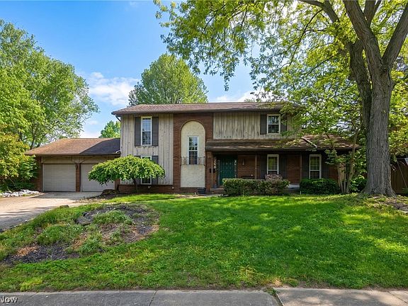 2nd image of 1805 Heritage Cir