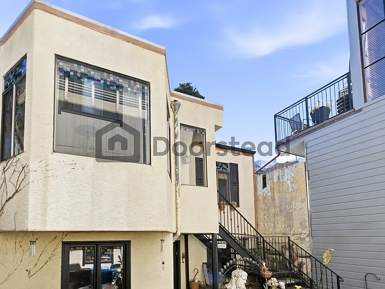 343 Arkansas St — Photo 2