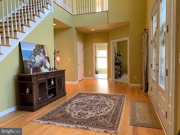 4th image of 163 Sharon Rd