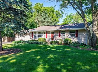 5975 Hillendale Rd, Shorewood, MN 55331