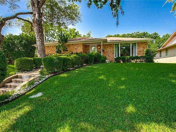 3rd image of 2359 Rockyglen Dr