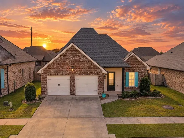 2523 S Point Dr, Lake Charles, LA 70605