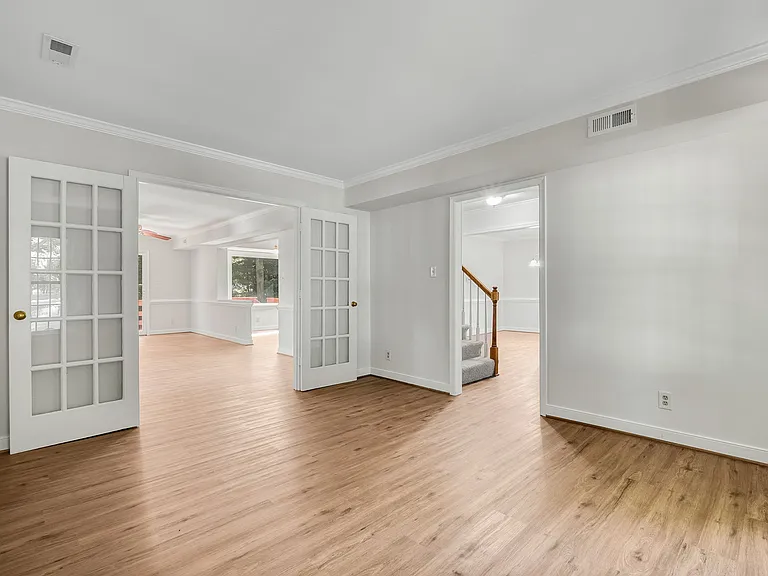 5700 Standing Oak Rd — Photo 14
