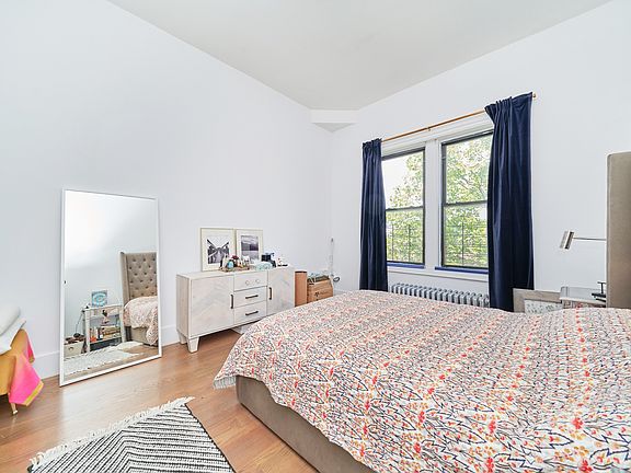 5th image of 770 Saint Marks Ave APT 6G