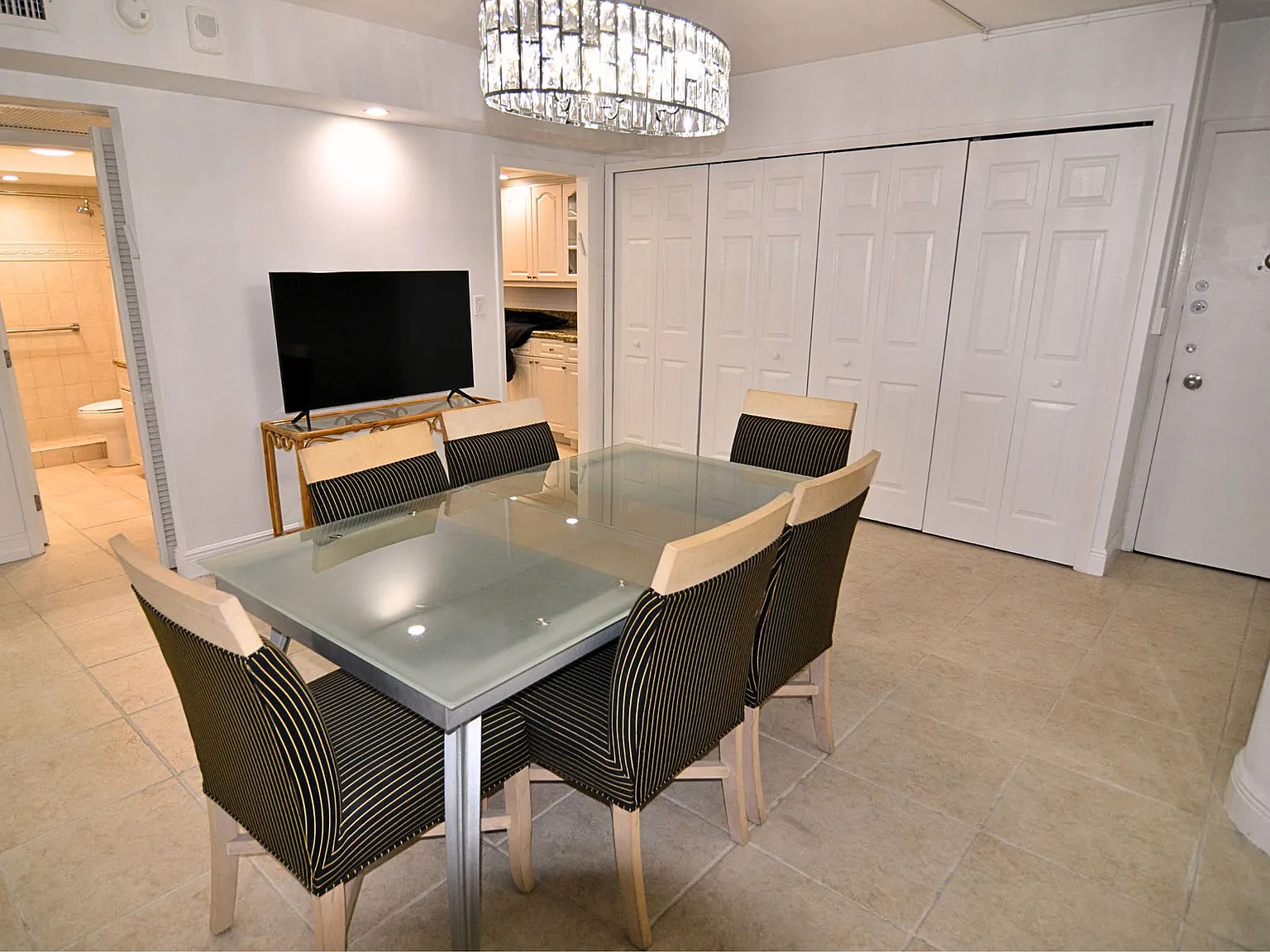 5005 Collins Ave — Photo 3