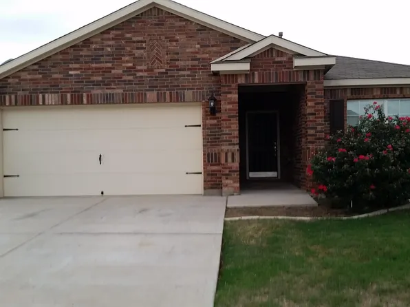 528 Misty Mountain Dr, Fort Worth, TX 76140