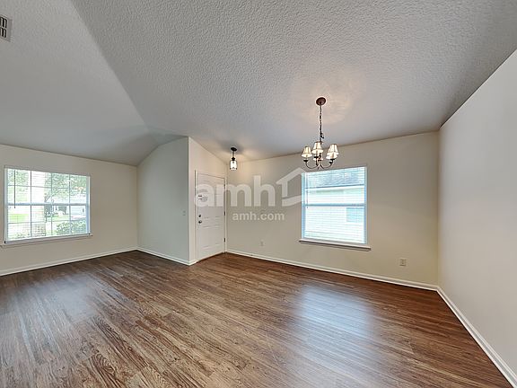 5th image of 1040 Moosehead Dr
