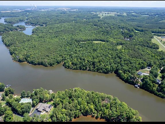 4th image of 1700 Maurice Daniels Rd