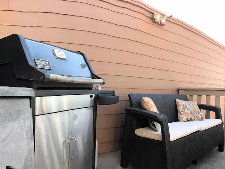 729 SW Silver Lake Blvd — Photo 25