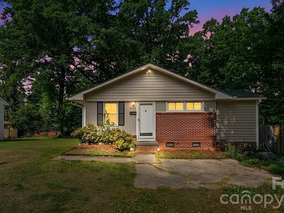 1st image of 605 Park Ter