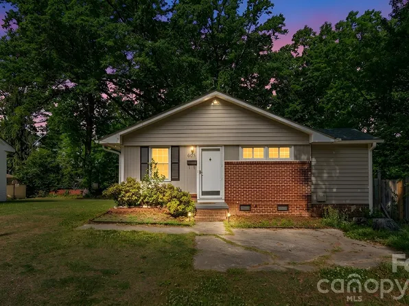 605 Park Ter, Gastonia, NC 28054