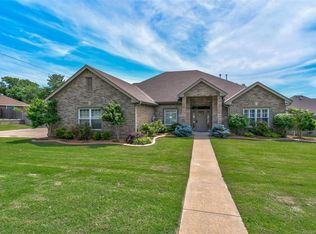 3106 Claremont Dr, Bartlesville, OK 74006