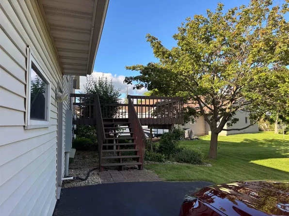 123 White Tail Dr #4, Sun Prairie, WI 53590