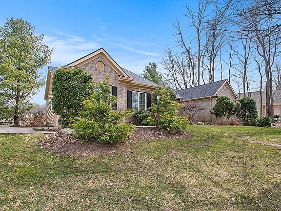 2nd image of 33108 Lake Forest Ct
